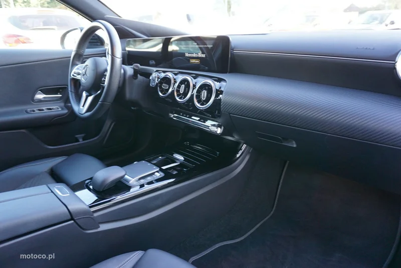 Mercedes-Benz Klasa A W177 A 180 18