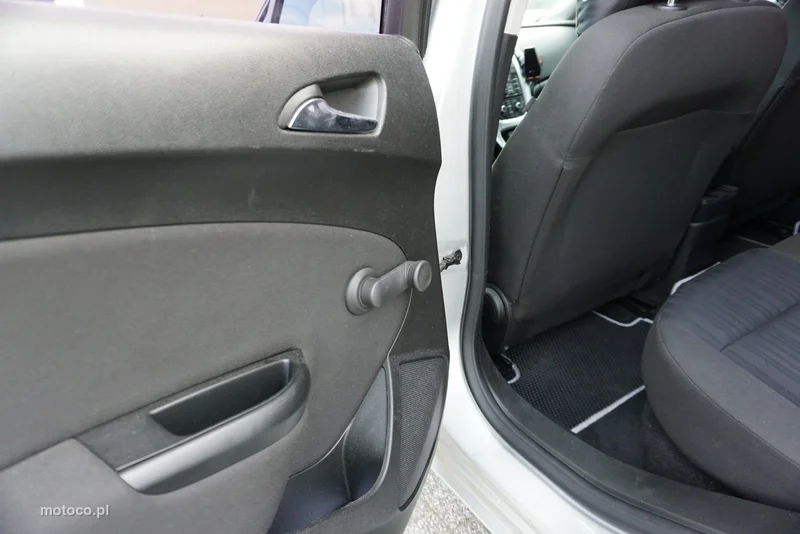 Opel Astra J 12