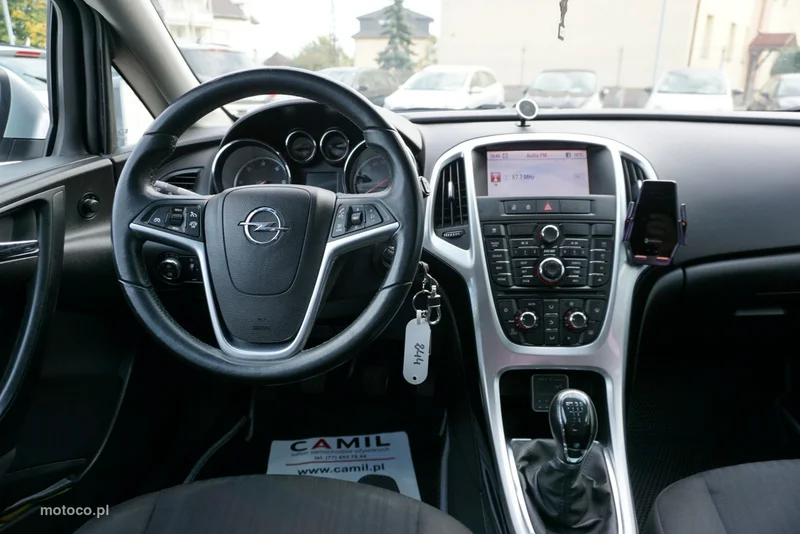Opel Astra J 13