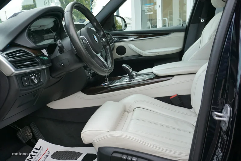BMW X5 F15 10