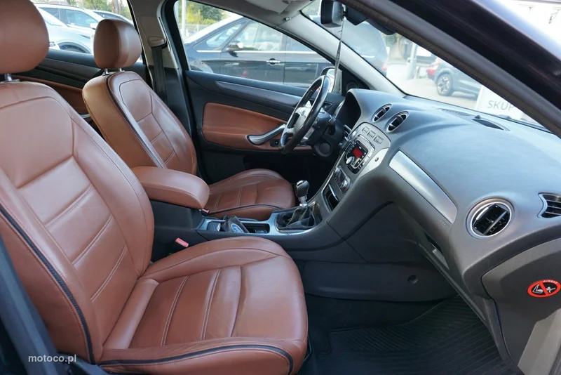 Ford Mondeo IV 32