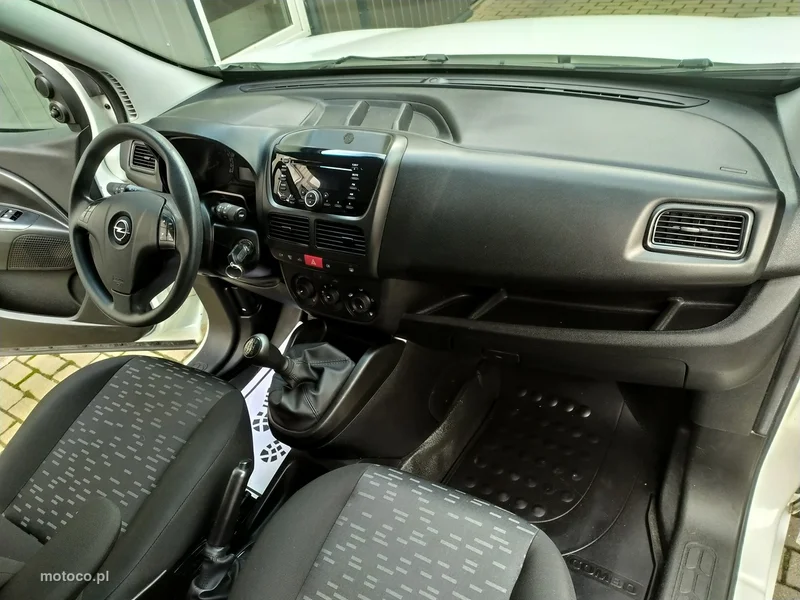 Opel Combo 18