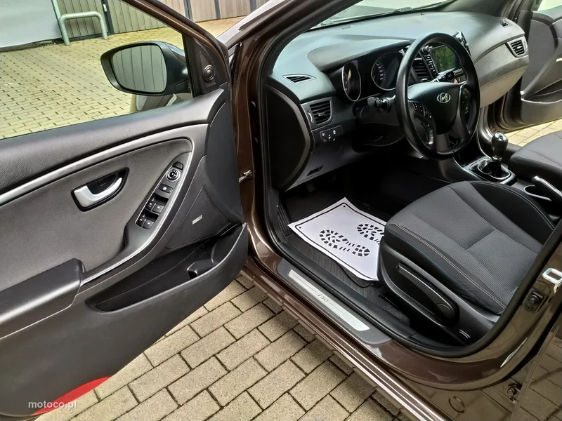 Hyundai i30 12