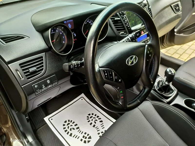 Hyundai i30 16