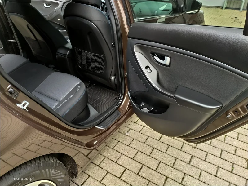 Hyundai i30 24