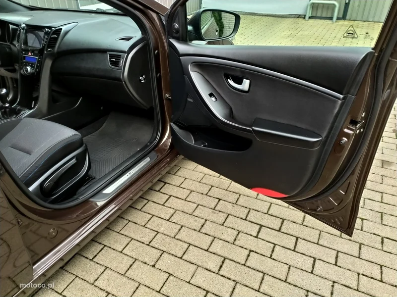 Hyundai i30 25