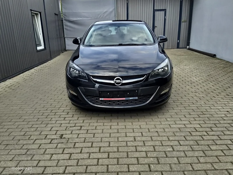 Opel Astra J 11