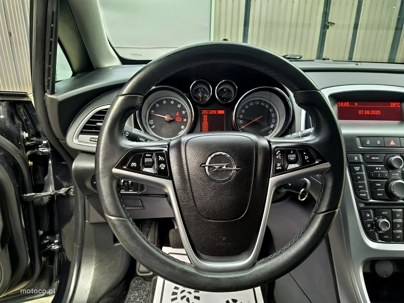 Opel Astra J 17