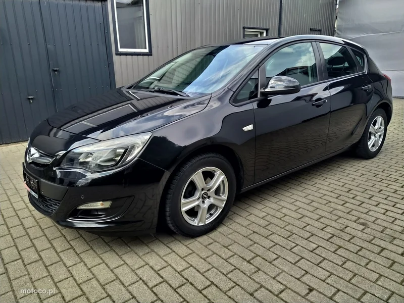 Opel Astra J 3