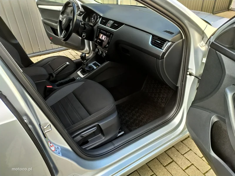 Skoda Octavia III 23