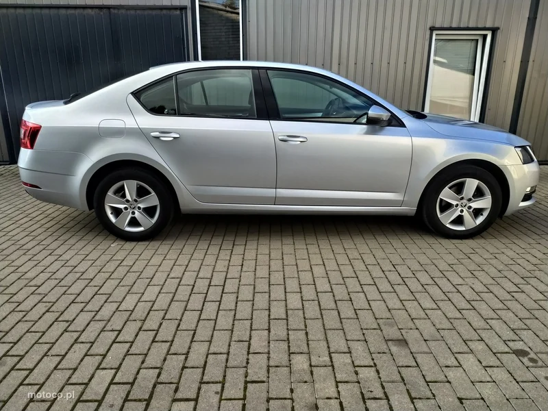 Skoda Octavia III 8