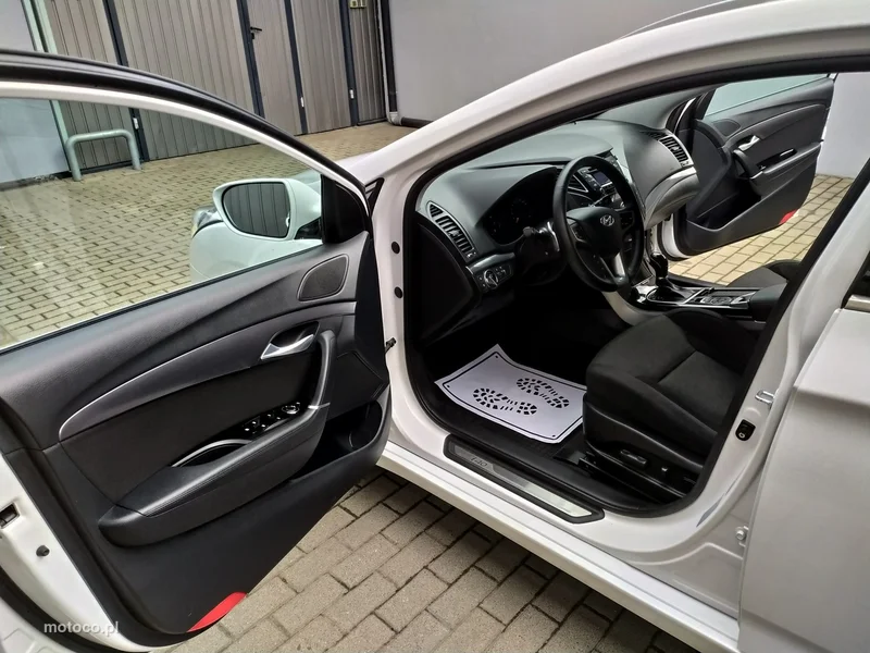 Hyundai i40 15