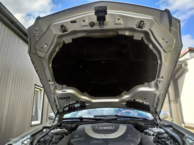 Mercedes-Benz SL 550 14