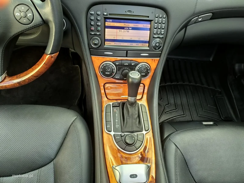 Mercedes-Benz SL 550 25
