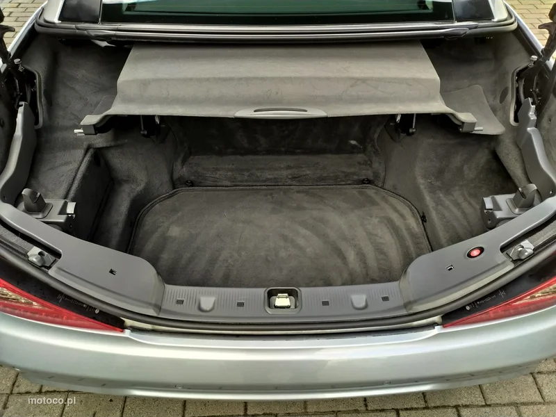 Mercedes-Benz SL 550 32