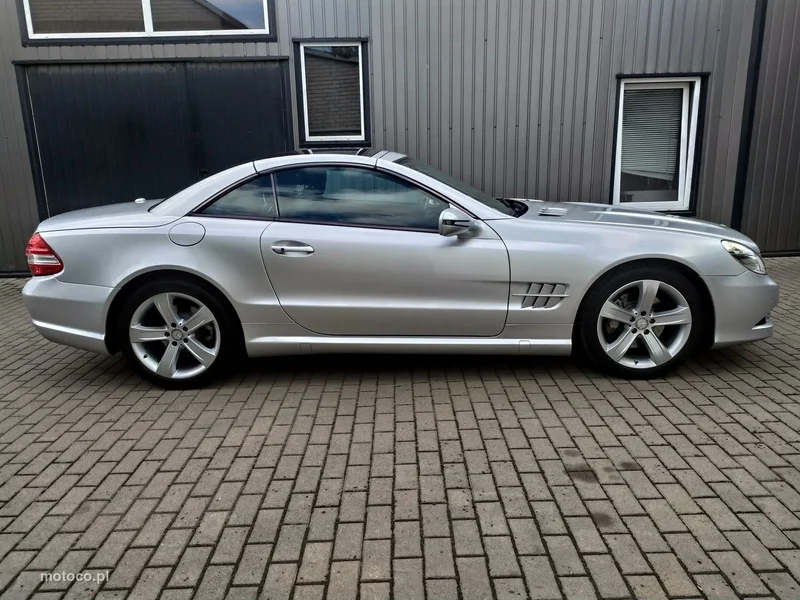 Mercedes-Benz SL 550 41