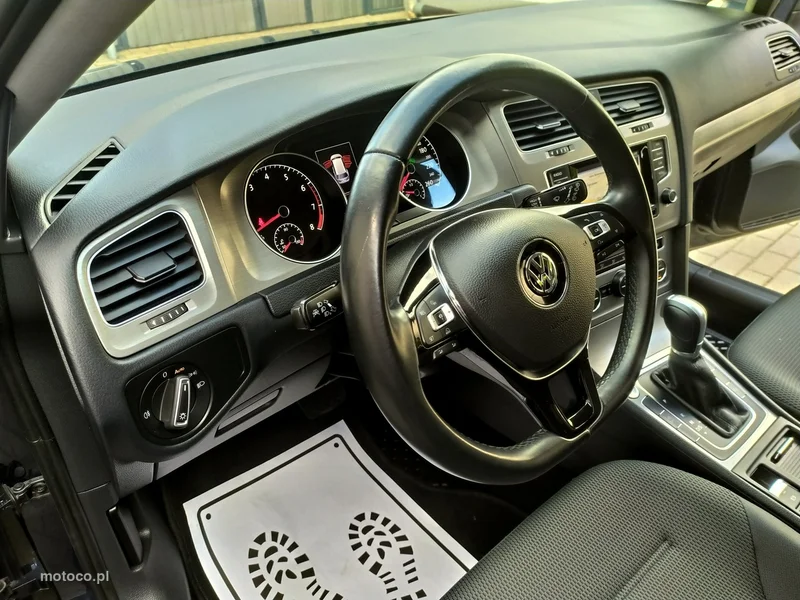 Volkswagen Golf VII 15