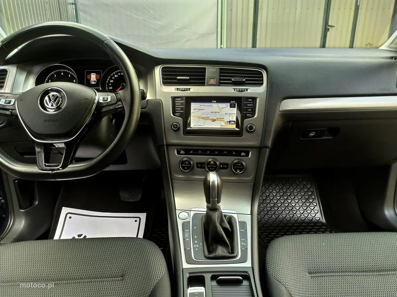 Volkswagen Golf VII 17