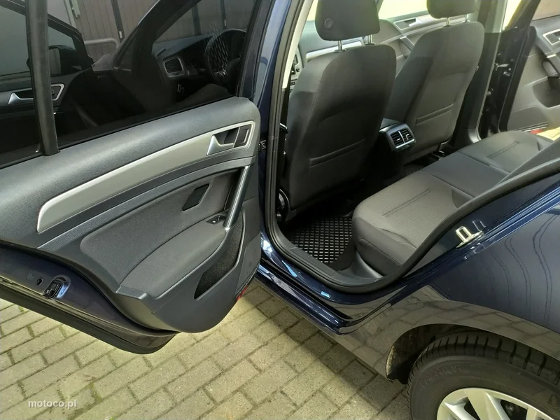 Volkswagen Golf VII 21