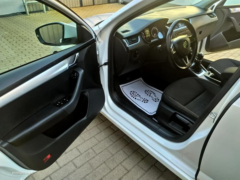 Skoda Octavia III 13