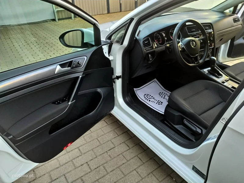 Volkswagen Golf VII 12