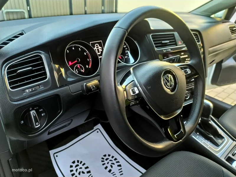 Volkswagen Golf VII 15
