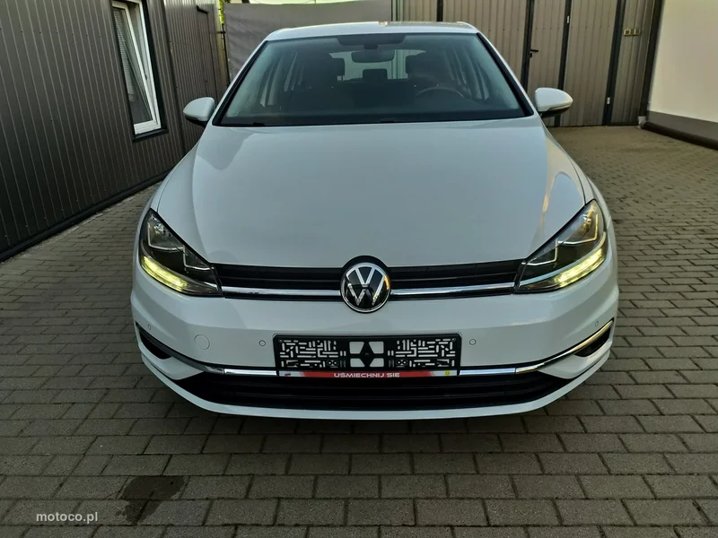 Volkswagen Golf VII 10