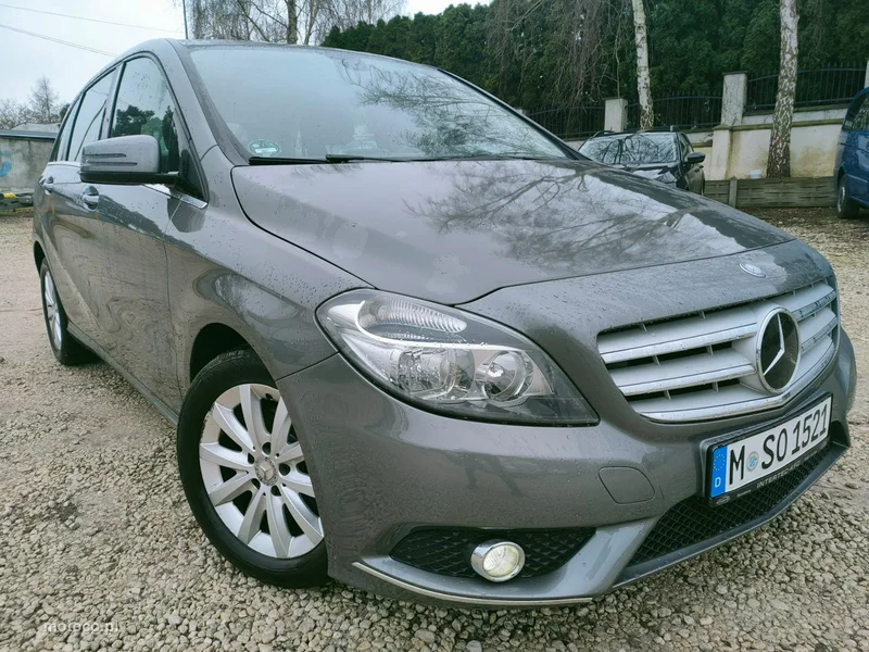 Mercedes-Benz Klasa B W246 B 180 2