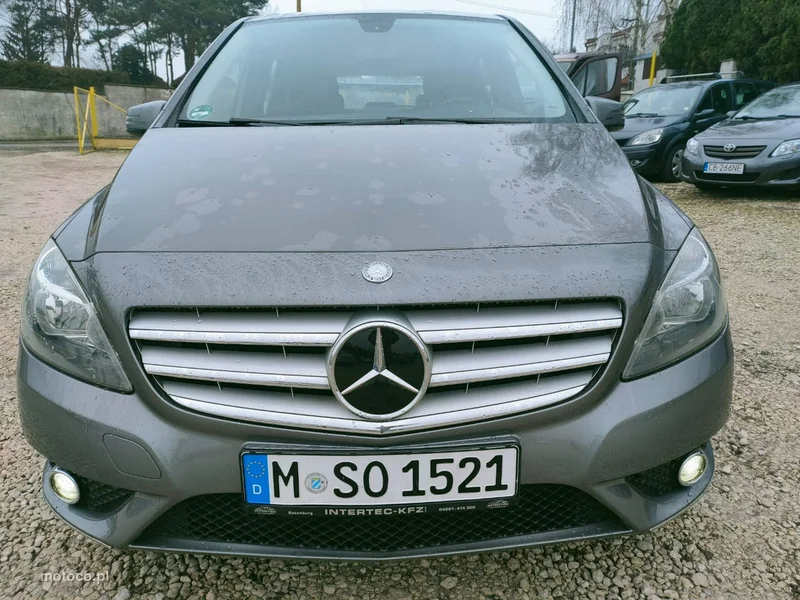 Mercedes-Benz Klasa B W246 B 180 7