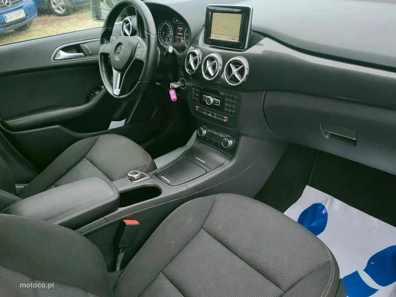 Mercedes-Benz Klasa B W246 B 180 8