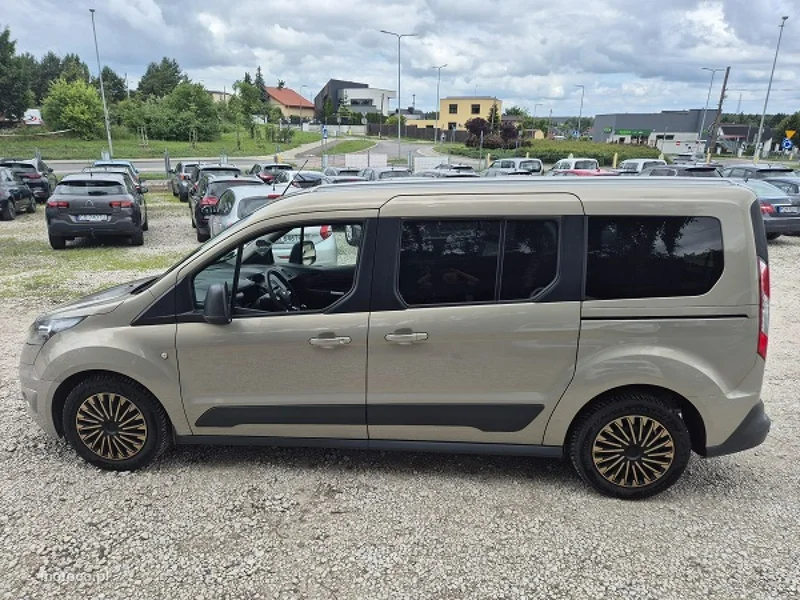 Ford Grand Tourneo Connect 16