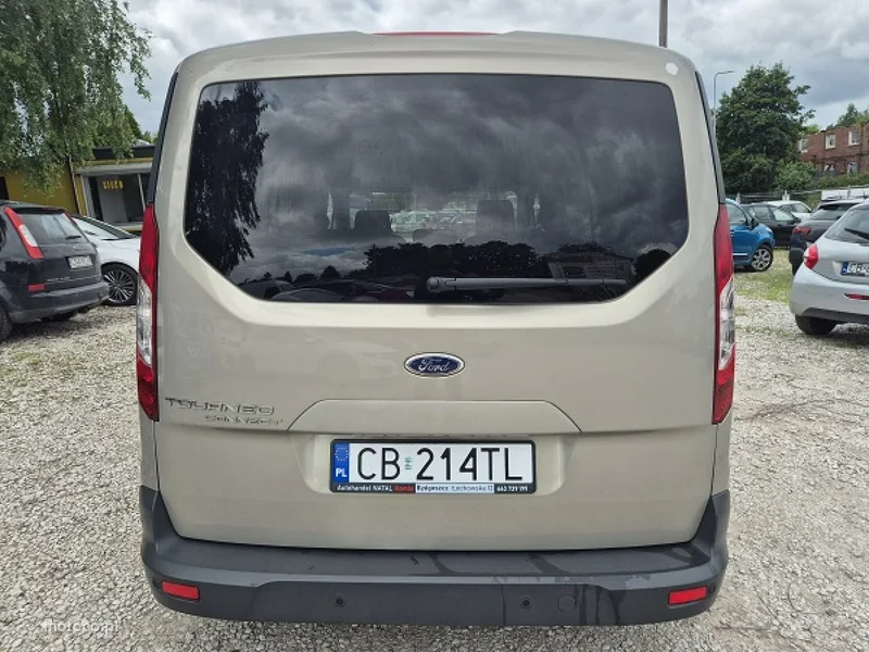Ford Grand Tourneo Connect 3