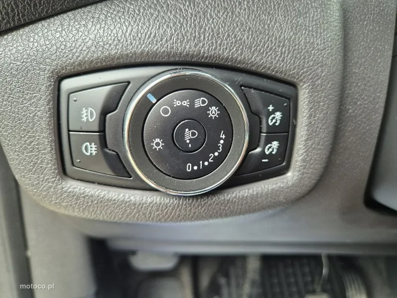 Ford Grand Tourneo Connect 25