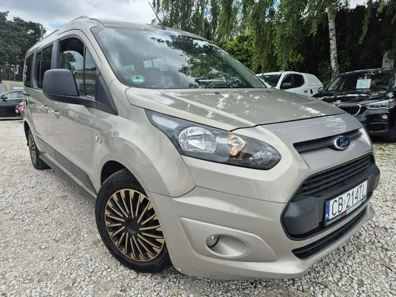 Ford Grand Tourneo Connect 5