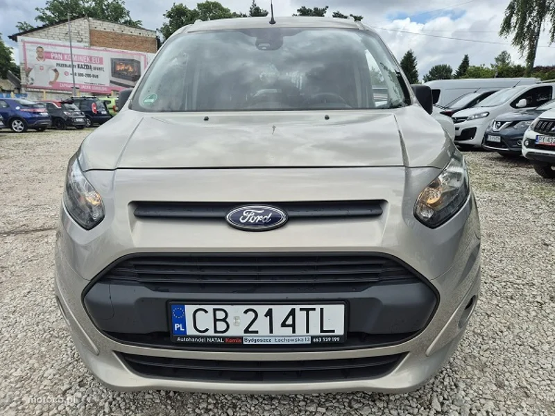 Ford Grand Tourneo Connect 6