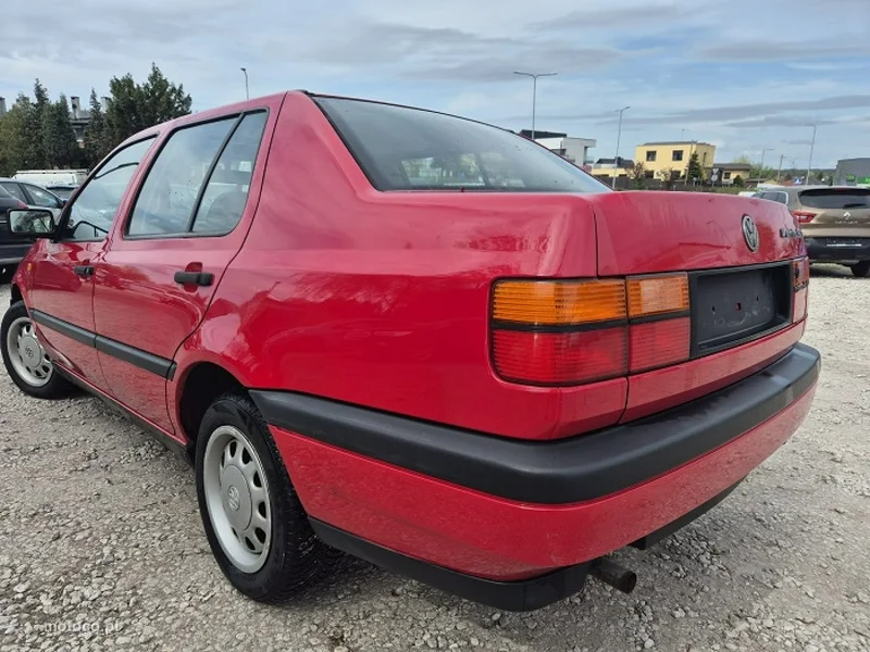 Volkswagen Vento 2