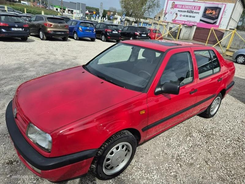 Volkswagen Vento 8