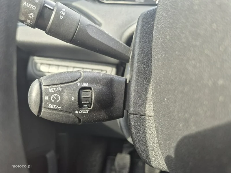 Peugeot 208 15