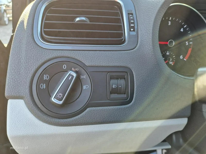 Volkswagen Polo V 6R 15