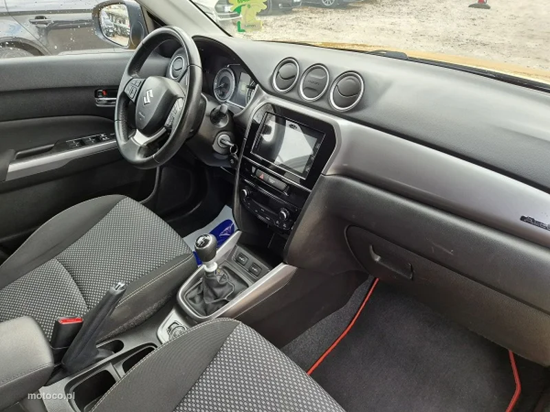 Suzuki Vitara 15