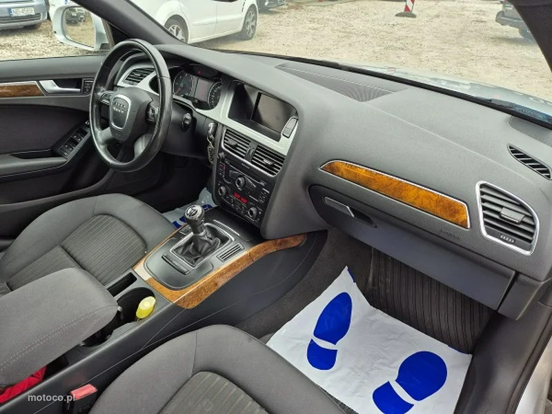 Audi A4 B8 13