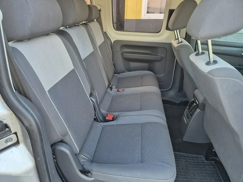 Volkswagen Caddy III 21