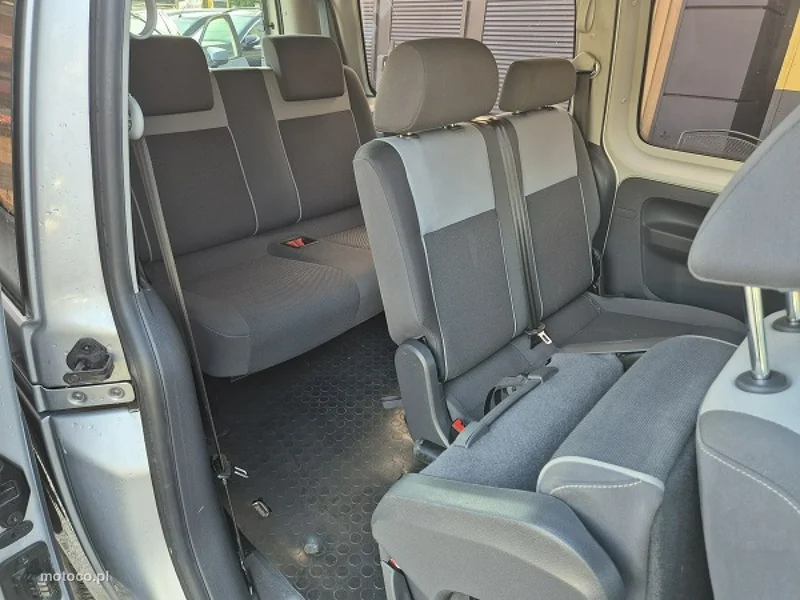 Volkswagen Caddy III 22