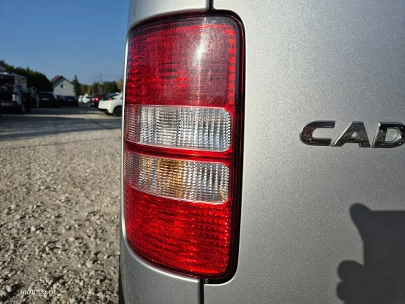 Volkswagen Caddy III 10