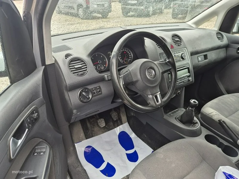 Volkswagen Caddy III 9
