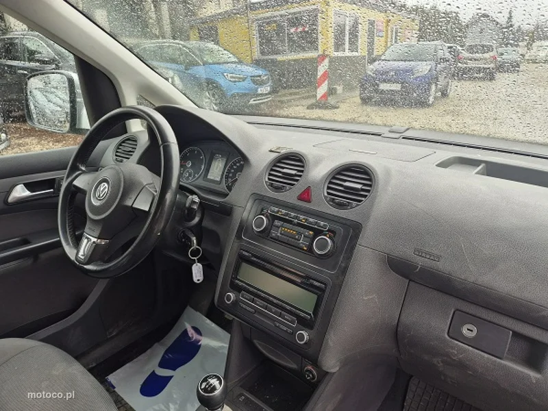 Volkswagen Caddy III 10