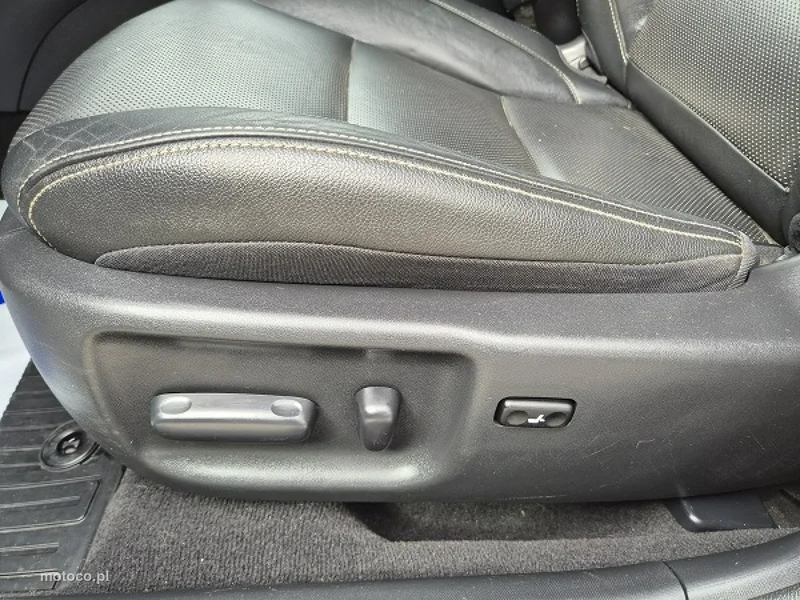 Toyota Avensis T27 20