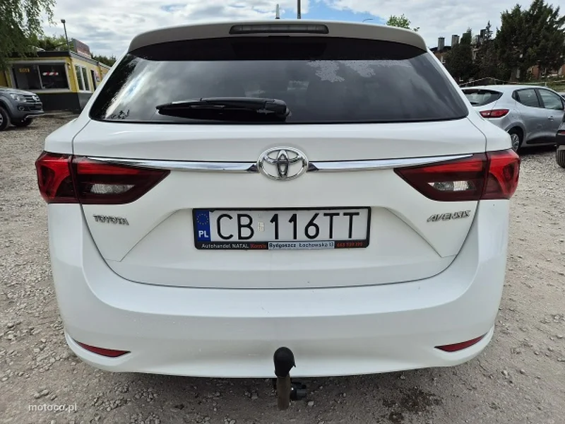 Toyota Avensis T27 3