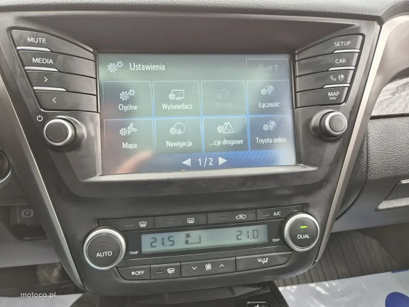 Toyota Avensis T27 36