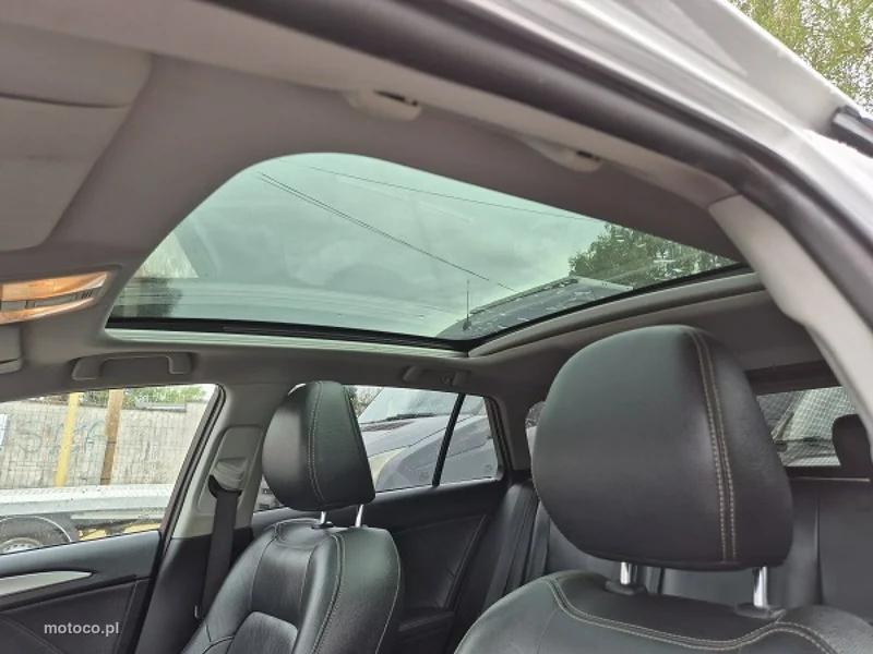 Toyota Avensis T27 38